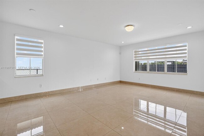 Building Photo - 15051 SW 18th Terrace