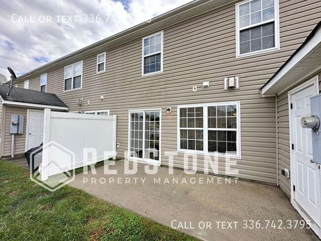 Building Photo - 610 Thistle Dr
