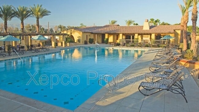 Building Photo - 230 Paseo Bravo