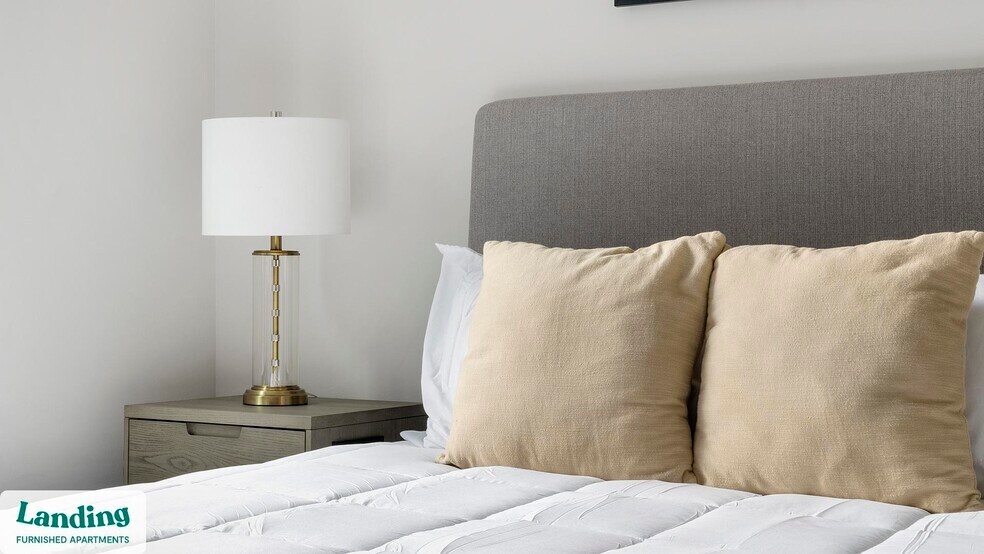 Building Photo - 930 Howell Mill Rd NW