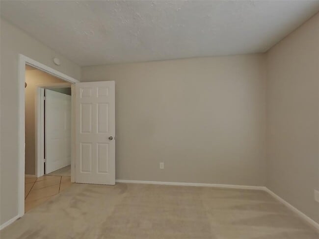 Building Photo - 4523 Mossygate Dr