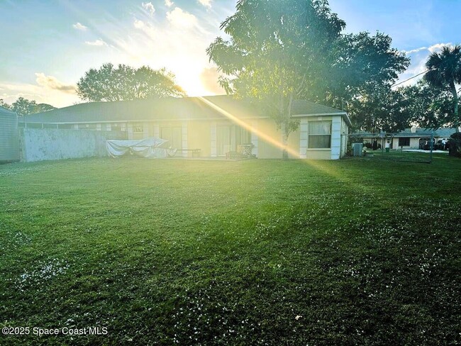 Building Photo - 3060 Sea Gate Cir