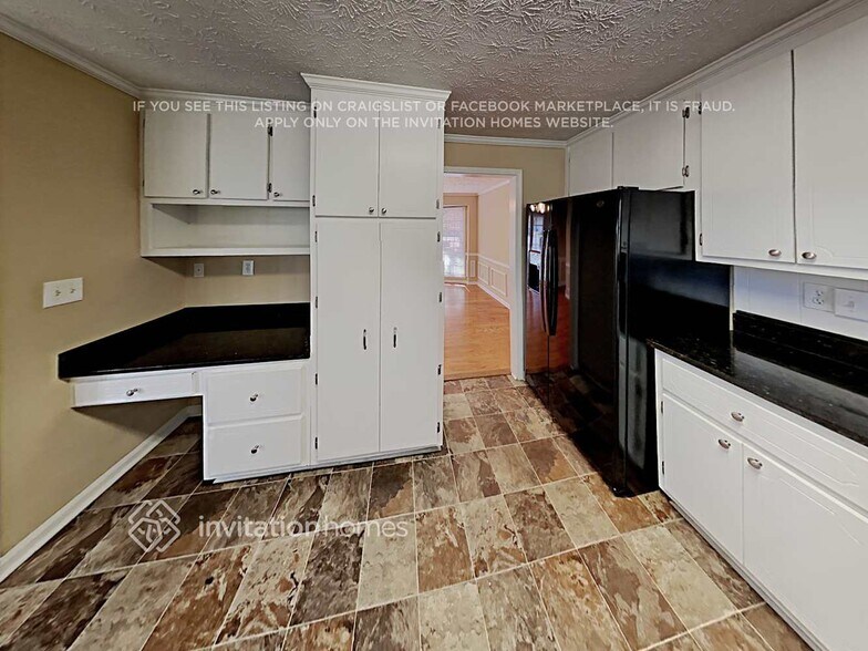 Building Photo - 4611 Pine Harbor Ct NE