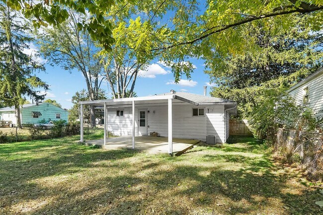 Building Photo - Affordable 3 Bedroom Home