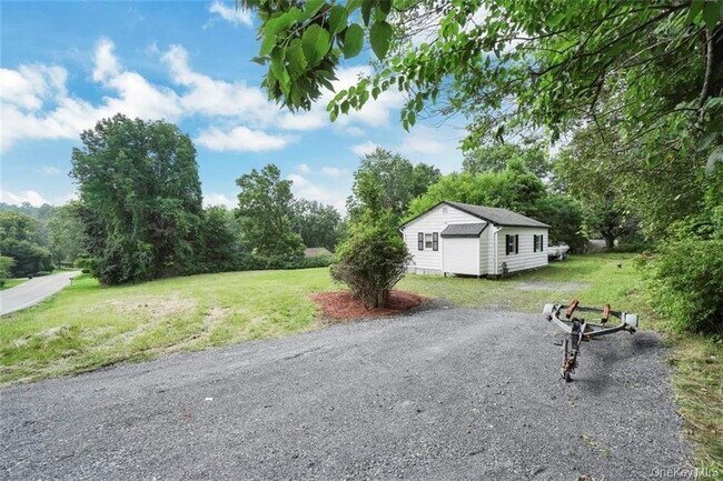 Building Photo - 246 Orchard Dr