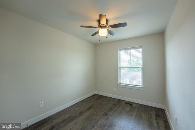 Building Photo - 6069 Dreher Ct