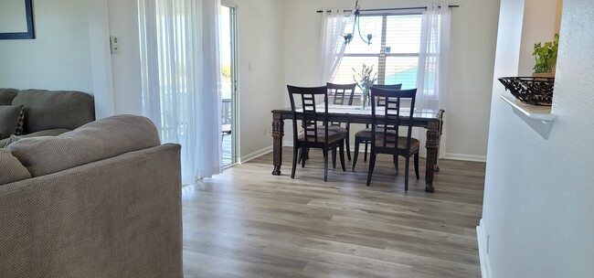 Building Photo - 3393 Poinsettia Dr