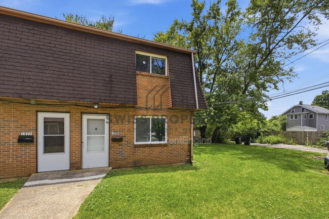 Building Photo - 1579 Briarwood Ave