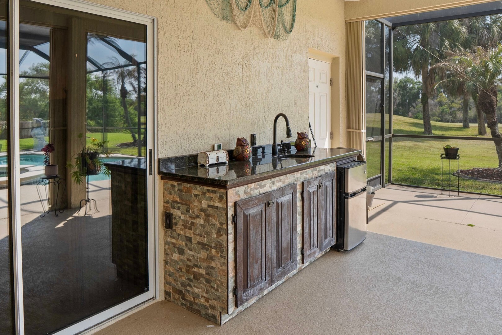 Building Photo - 215 Strathmore Cir