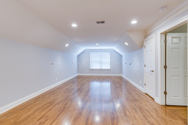 Building Photo - 1801 Shackleford Rd