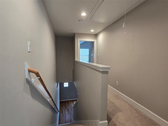 Building Photo - 8705 Bryam St