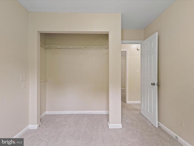 Building Photo - 10611 Cobblestone Dr
