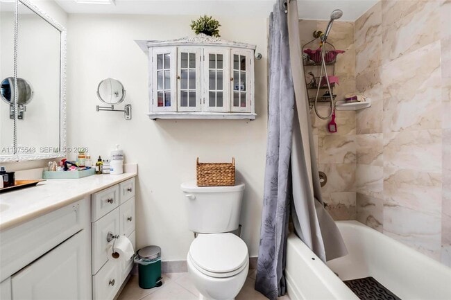 Building Photo - 2300 SW 22nd Ave