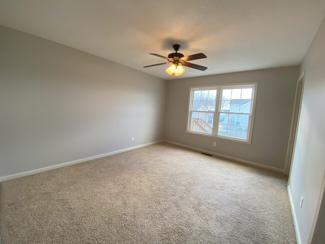 Master Bedroom - 2901 Red Oak Rd