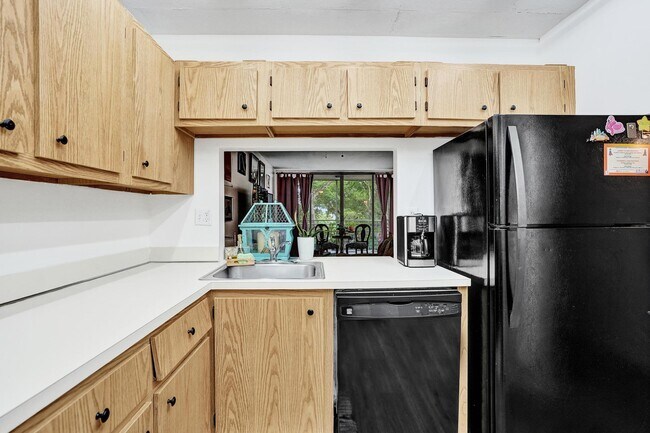 Building Photo - 9460 Tangerine Pl