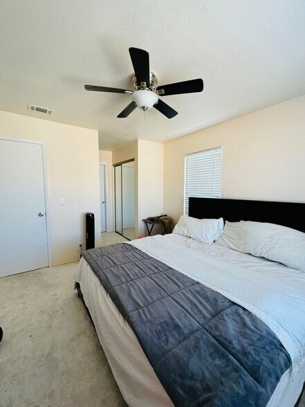 Building Photo - 116 Rainier Ln