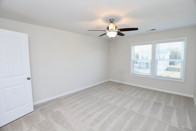 Building Photo - 1960 Barnhart Dr