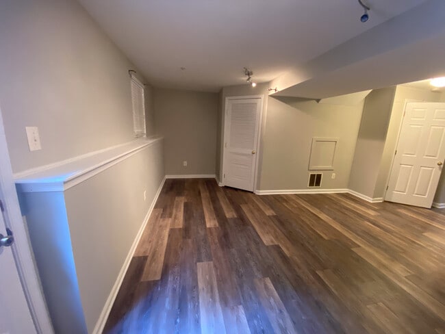 Building Photo - 754 Pine Drift Dr