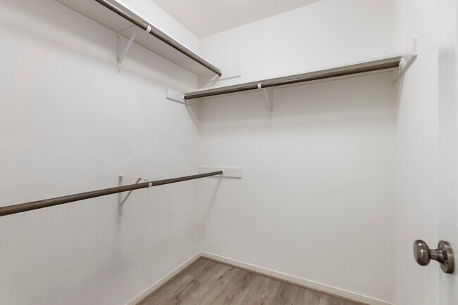 Building Photo - 67 Woodlily Pl