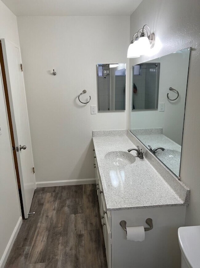 Building Photo - 1000 W MacArthur Blvd