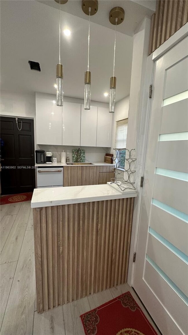 Building Photo - 1668 SW 20th St