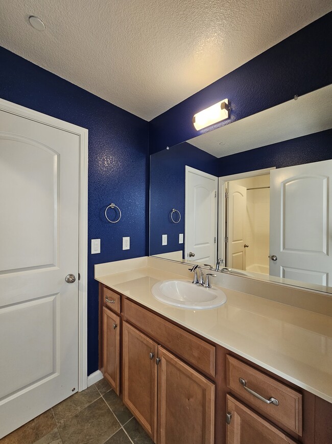 Building Photo - 10900 Merrick Way