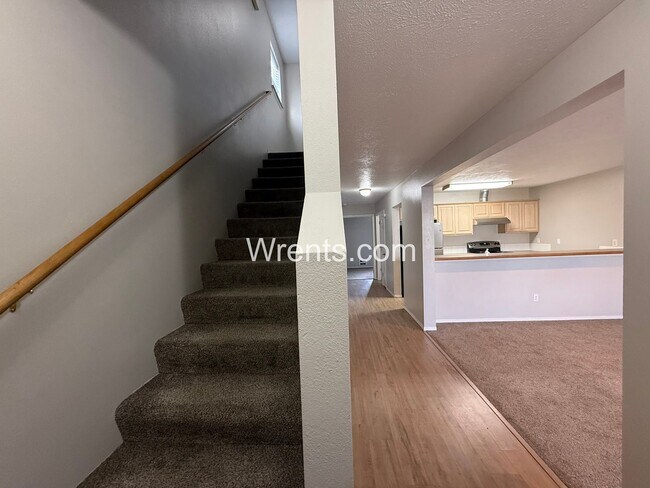 Building Photo - 1008-1010 E. Ermina