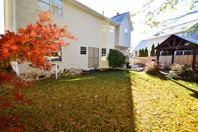 Building Photo - 1204 Edenbridge Way