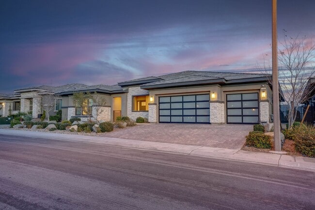 Building Photo - 756 Bruce Moorland St