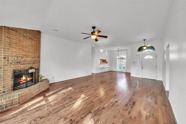 Building Photo - 16531 Tranquil Dr