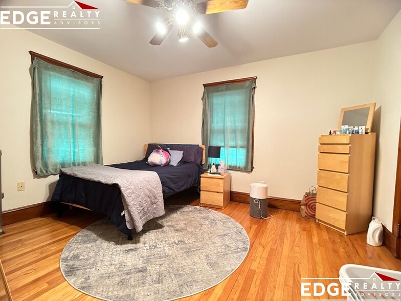 Building Photo - 24 Dickinson Rd