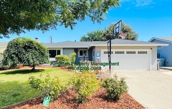 Building Photo - Remodeled Home in Great Location w/ Award Winning Schools & Central A/C!! Pets Negotiable!