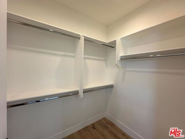 Building Photo - 3414 London St