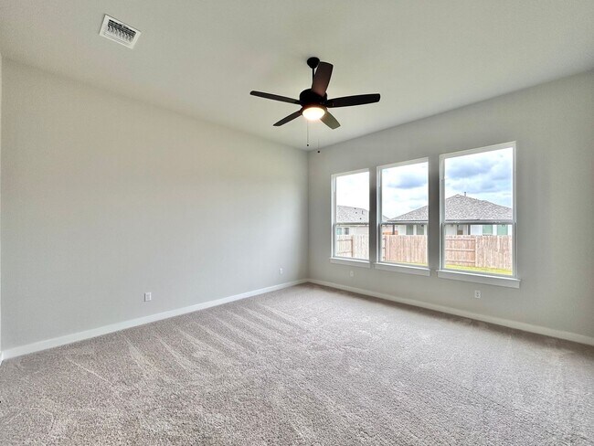 Building Photo - Modern 5/BR 4/BA with Stylish Finishes, Sp...