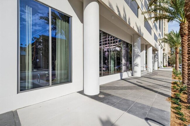 Building Photo - 275 1st Ave S