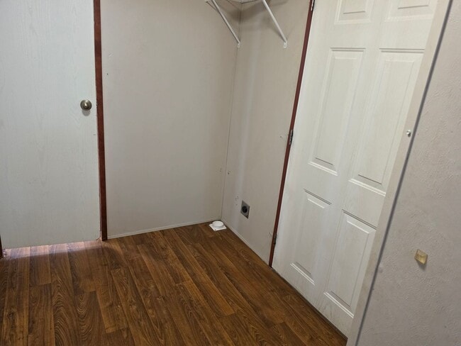 Building Photo - 1617 E Brazos St