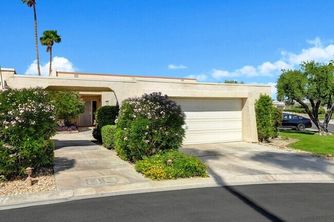 Building Photo - 80071 Palm Cir Dr