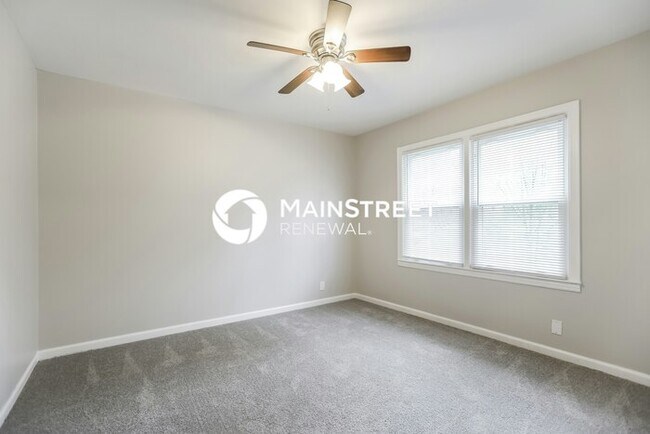Building Photo - 3 Bedroom Pet-Friendly Home in Kansas City...