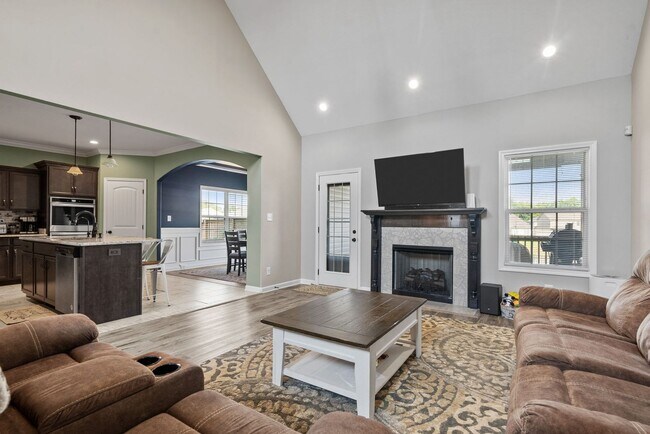 Building Photo - Beautiful Home in Summerfield Waiting to C...