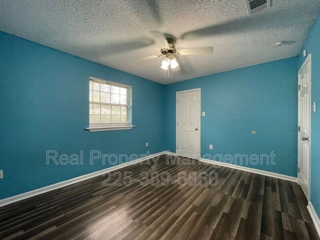 Building Photo - 15482 Patricia Dale Dr