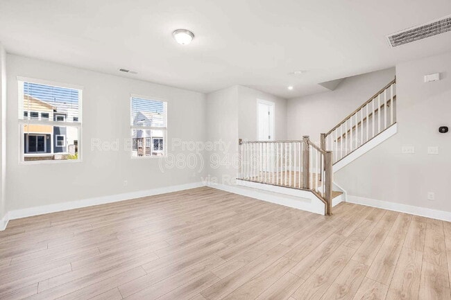 Building Photo - 2837 Ensemble Ct