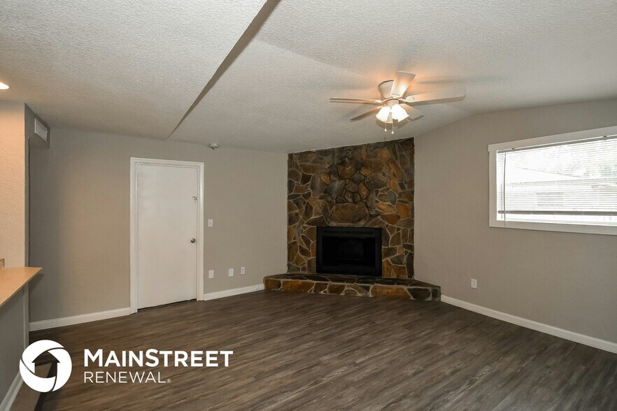 Building Photo - 7525 Pheasant Run Dr