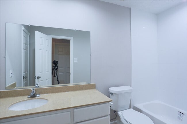 Building Photo - 7110 Yardley Dr