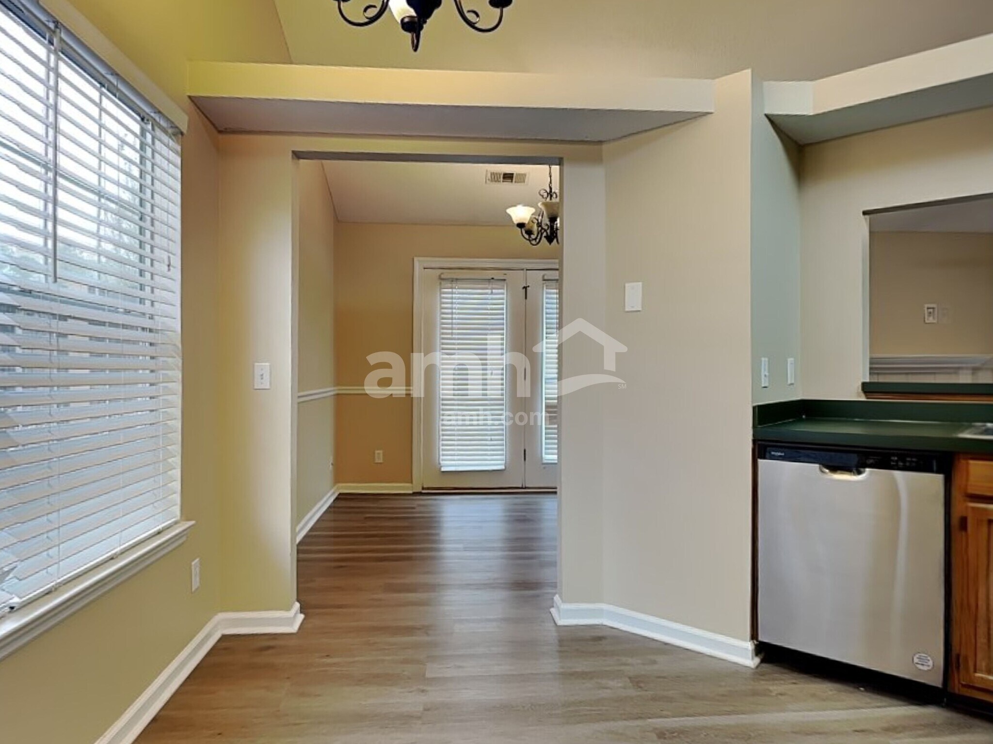 Building Photo - 16 Mallorys Way