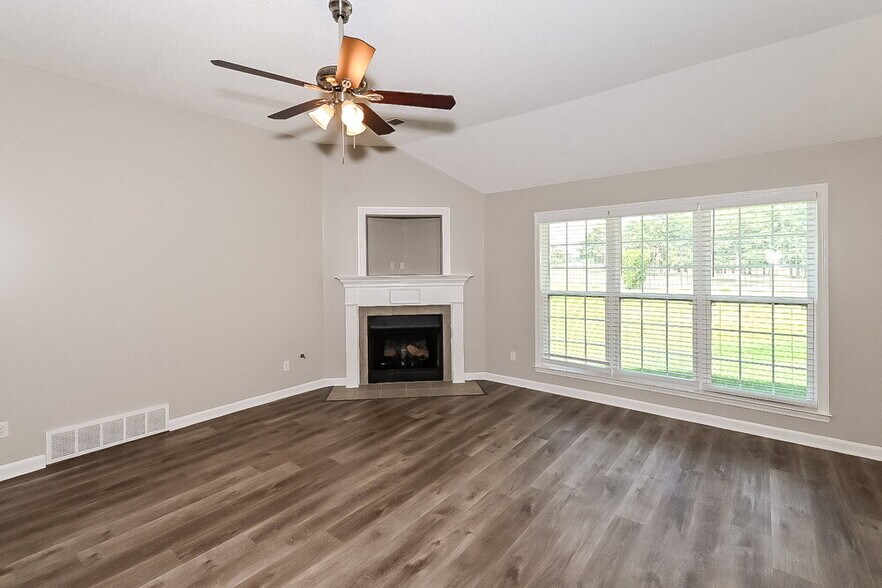 Building Photo - 7753 Meadow Ridge Ln