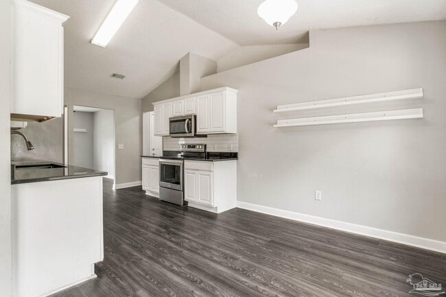 Building Photo - 1068 Joaquin Rd