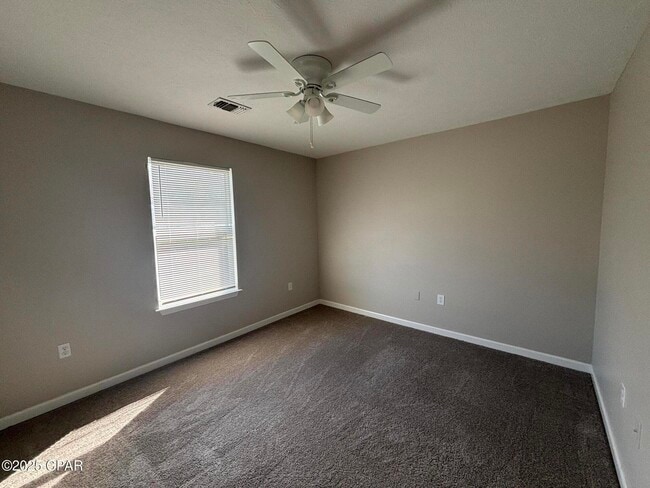 Building Photo - 754 Sherman Ave