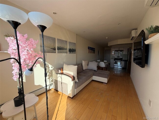 Building Photo - 143-28 41st Ave