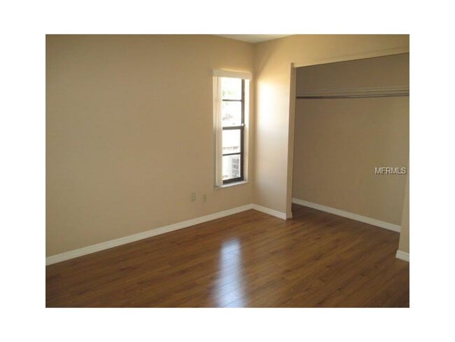 Building Photo - 1129 Fuchsia Dr