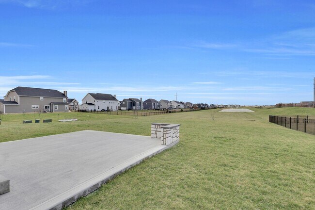 Building Photo - 2390 Glenvale Dr